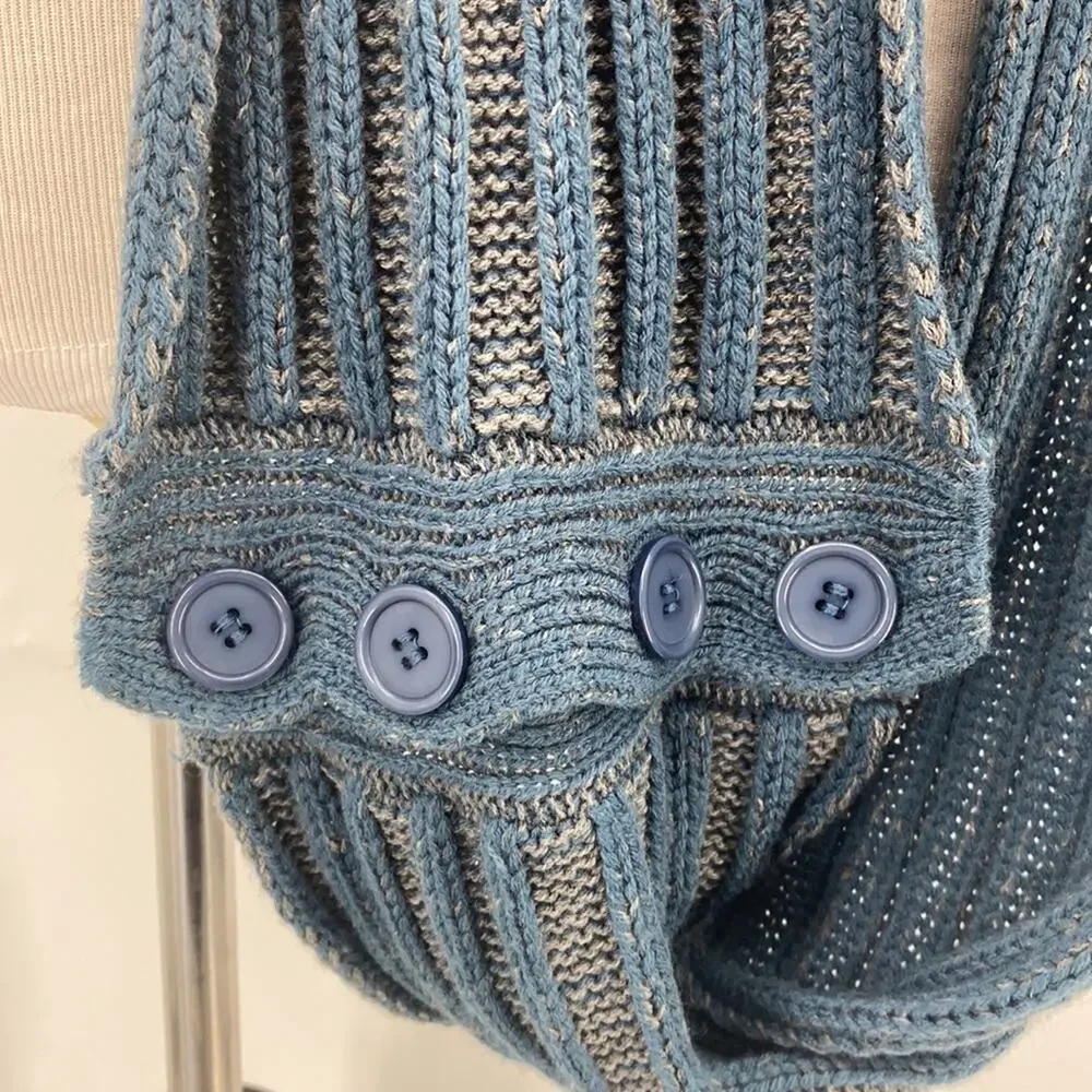 Unbranded Blue & Gray Knit Scarf with 4 Blue Buttons